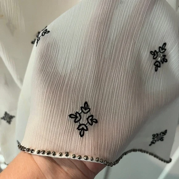 White House Black Market White and Black Women's Top 3/4 sleeve boho - Picture 9 of 14